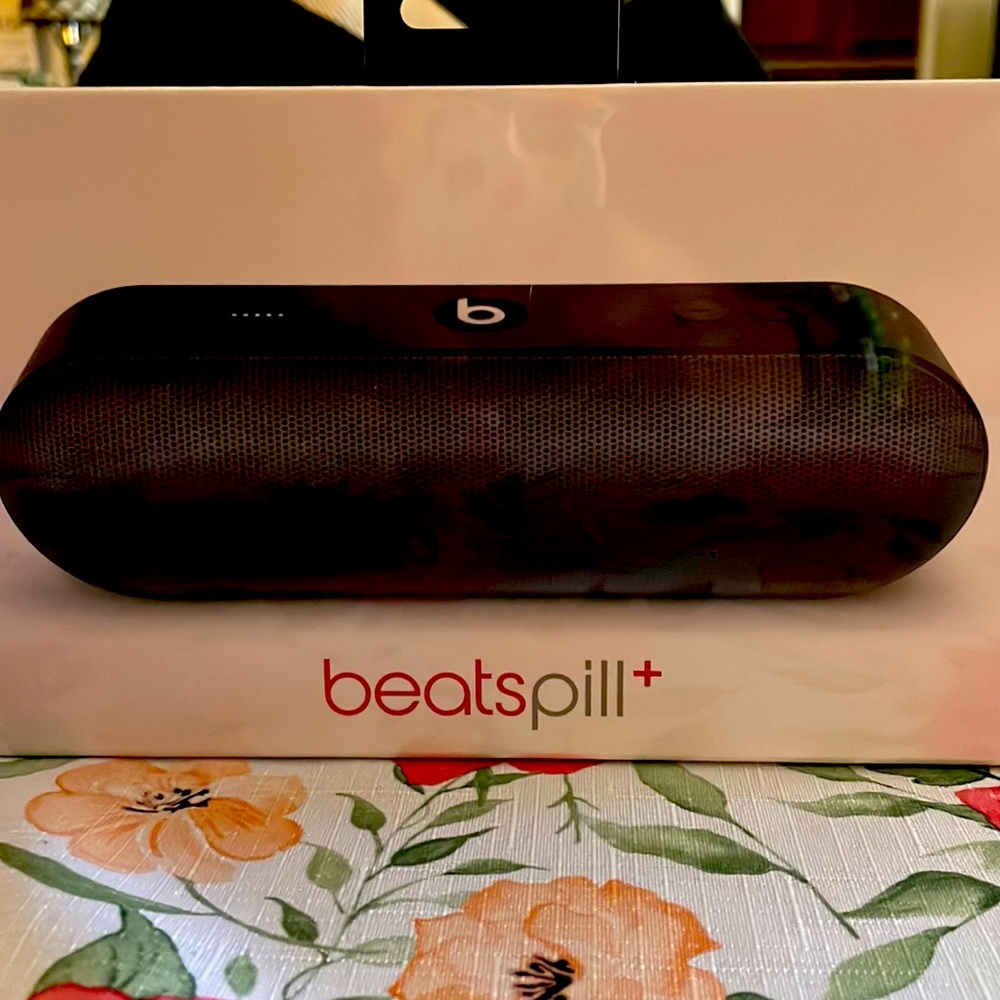 Beats Pill+ Speaker
